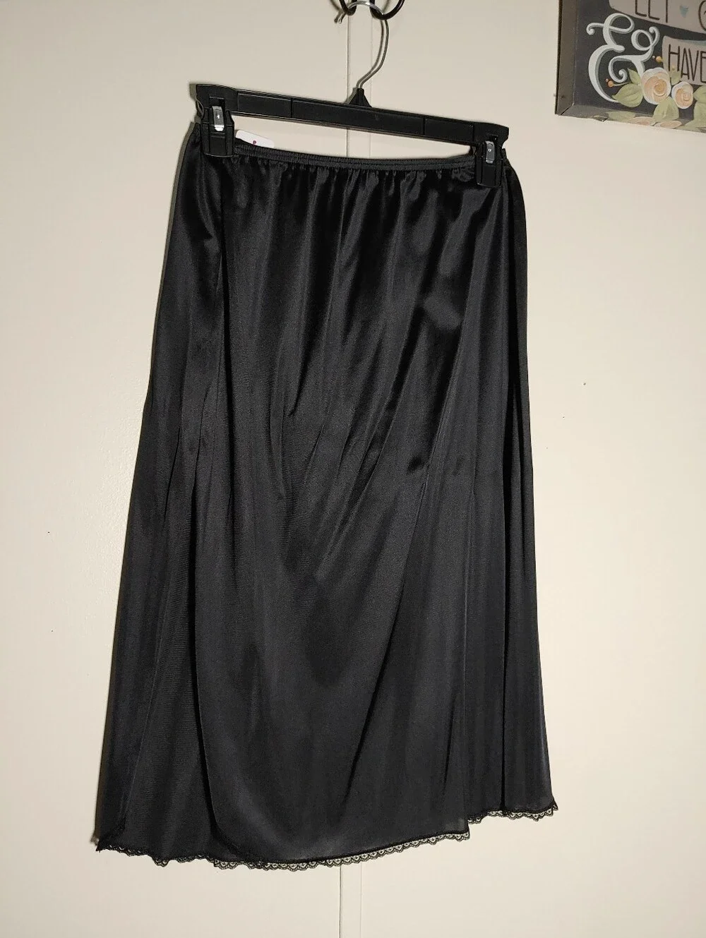 Vassarette black Medium Half Slip